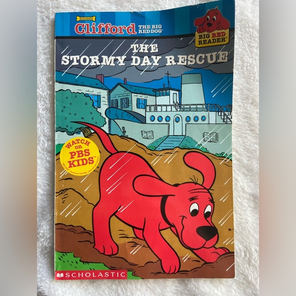 Scholastic Book Bundle - Picture 14 of 16